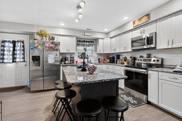 1831 Brent Street, Paris, KY 40361