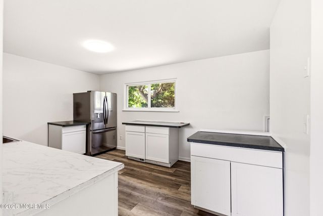 9 Annapolis Road, Toms River, NJ 08757