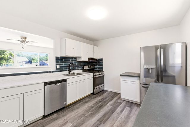 9 Annapolis Road, Toms River, NJ 08757
