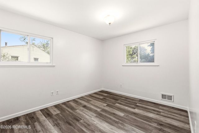 9 Annapolis Road, Toms River, NJ 08757