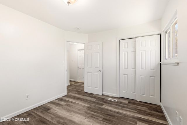 9 Annapolis Road, Toms River, NJ 08757