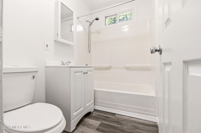 9 Annapolis Road, Toms River, NJ 08757