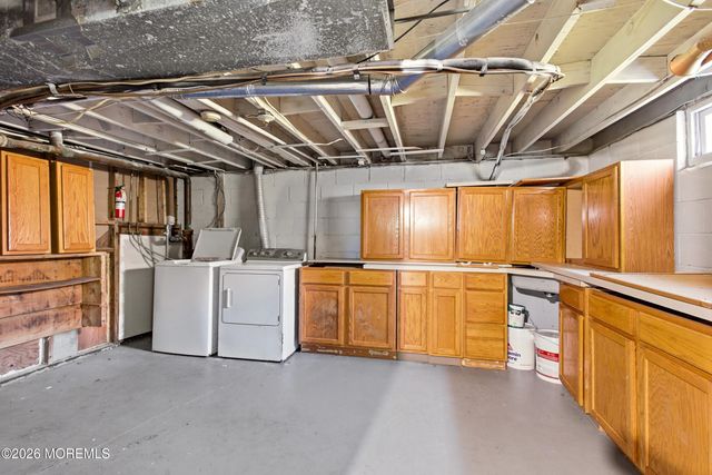 9 Annapolis Road, Toms River, NJ 08757