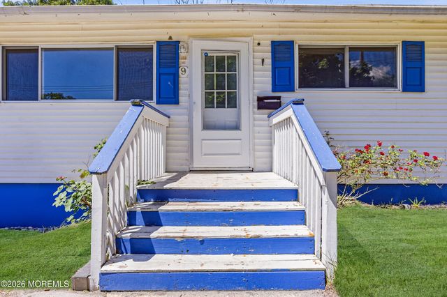9 Annapolis Road, Toms River, NJ 08757