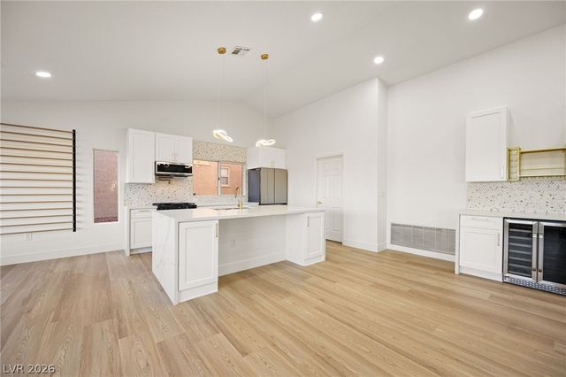 2808 Crown Ridge Drive, Las Vegas, NV 89134