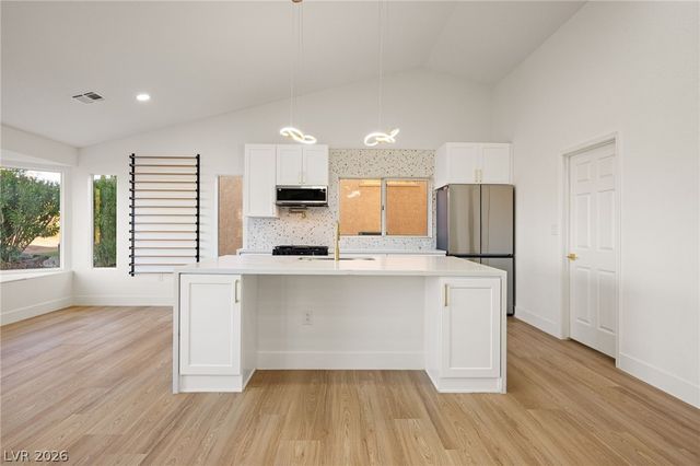 2808 Crown Ridge Drive, Las Vegas, NV 89134