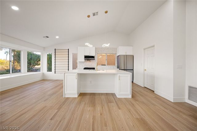 2808 Crown Ridge Drive, Las Vegas, NV 89134