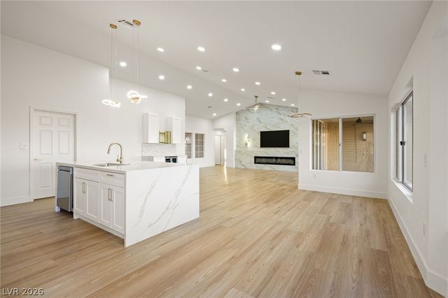 2808 Crown Ridge Drive, Las Vegas, NV 89134