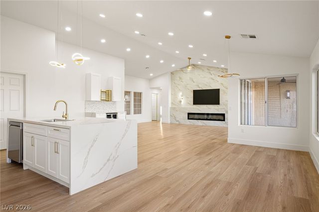 2808 Crown Ridge Drive, Las Vegas, NV 89134