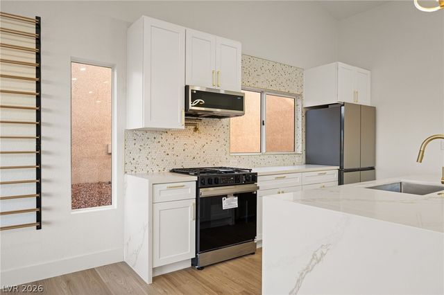 2808 Crown Ridge Drive, Las Vegas, NV 89134