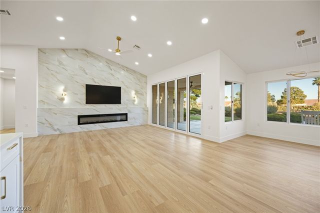 2808 Crown Ridge Drive, Las Vegas, NV 89134