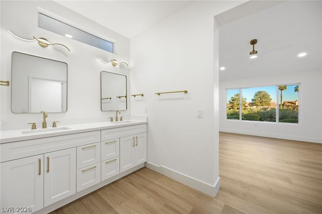 2808 Crown Ridge Drive, Las Vegas, NV 89134