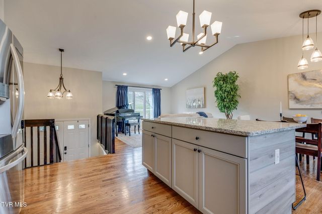 3706 Kimrod Drive, Johnson City, TN 37601