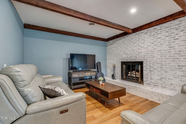 3706 Kimrod Drive, Johnson City, TN 37601