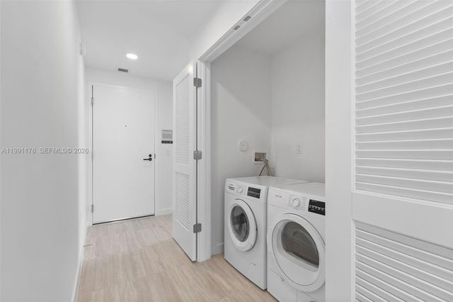 580 72nd St 1402, Miami Beach, FL 33141