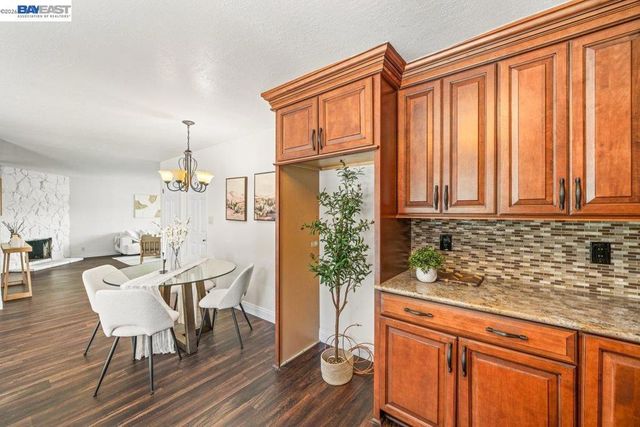 2375 Goldcrest Circle, Pleasanton, CA 94566