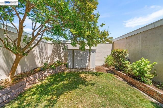 2375 Goldcrest Circle, Pleasanton, CA 94566
