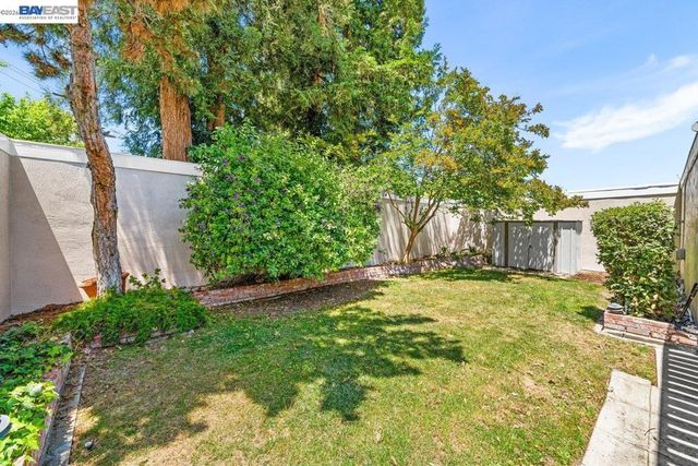 2375 Goldcrest Circle, Pleasanton, CA 94566