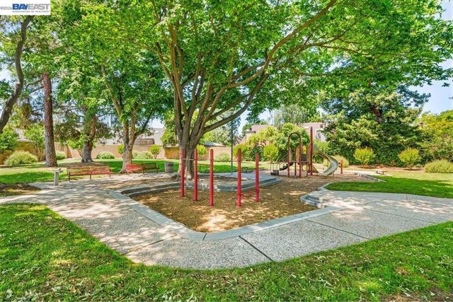 2375 Goldcrest Circle, Pleasanton, CA 94566