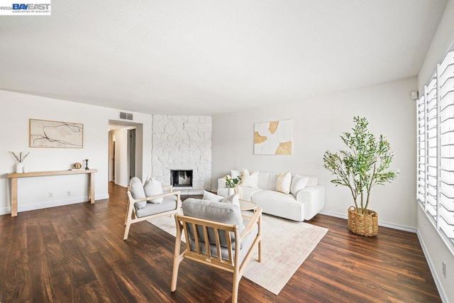 2375 Goldcrest Circle, Pleasanton, CA 94566