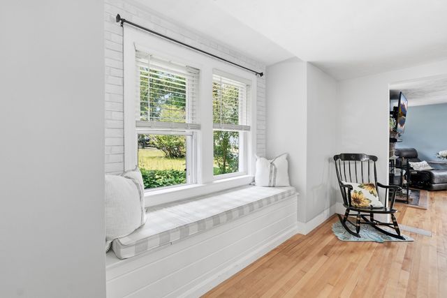 31 Wildrose Ave, Worcester, MA 01602