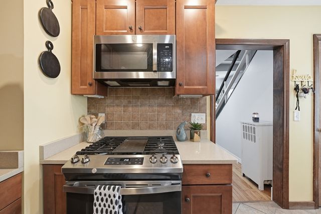 31 Wildrose Ave, Worcester, MA 01602