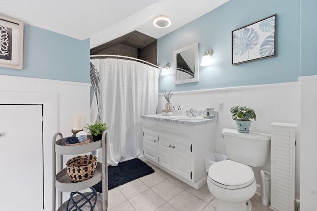 31 Wildrose Ave, Worcester, MA 01602