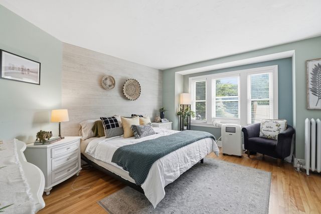 31 Wildrose Ave, Worcester, MA 01602