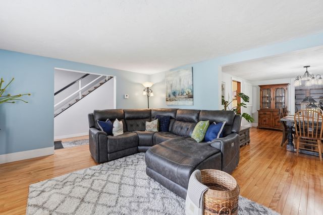 31 Wildrose Ave, Worcester, MA 01602