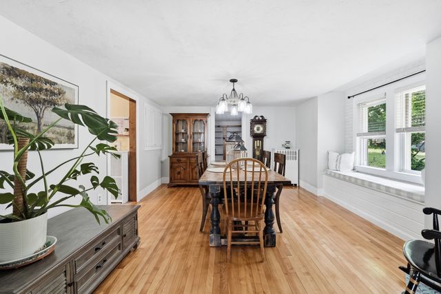 31 Wildrose Ave, Worcester, MA 01602