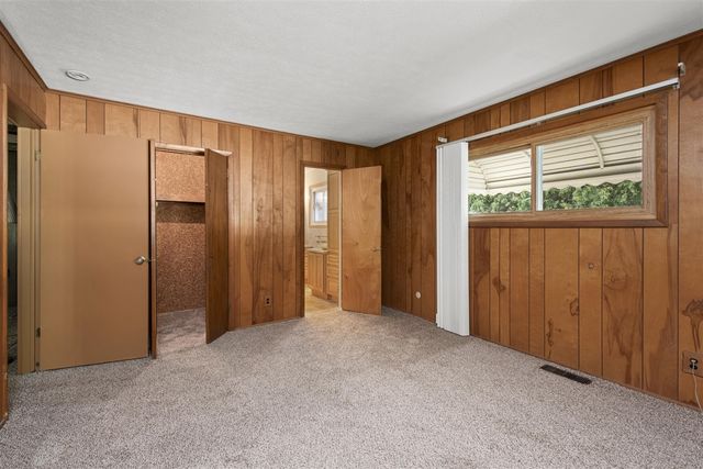 219 Ottawa Drive, Troy, MI 48085