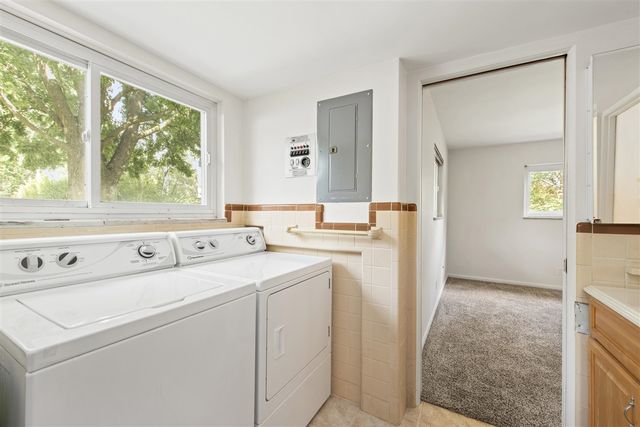 219 Ottawa Drive, Troy, MI 48085