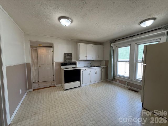 2168 Enon Road, Morganton, NC 28655