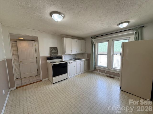 2168 Enon Road, Morganton, NC 28655