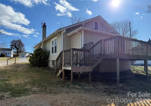 2168 Enon Road, Morganton, NC 28655