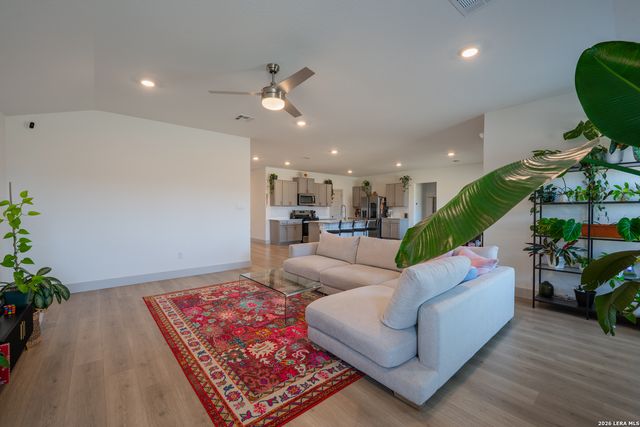 29117 Rock, Bulverde, TX 78163