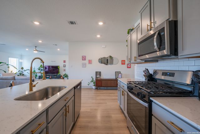 29117 Rock, Bulverde, TX 78163