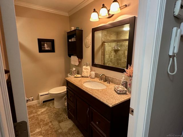 340 Concord Place, Bloomfield Hills, MI 48304