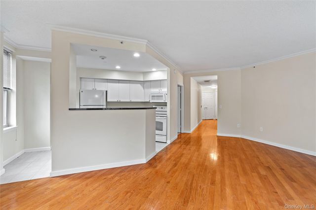 300 Mamaroneck Avenue 201, White Plains, NY 10605