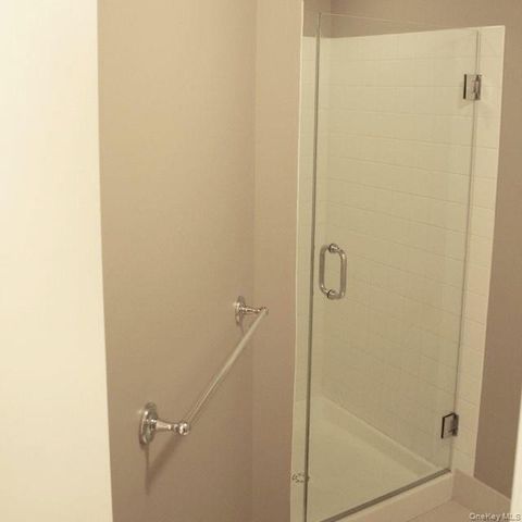 300 Mamaroneck Avenue 201, White Plains, NY 10605