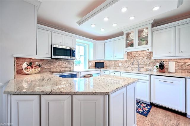 102 Wilderness DR 2114, Naples, FL 34105