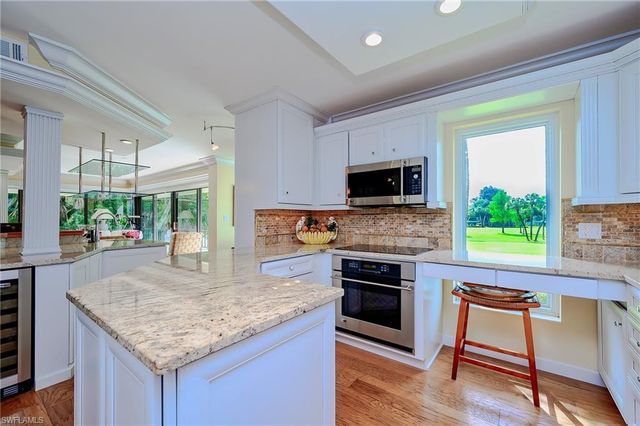 102 Wilderness DR 2114, Naples, FL 34105