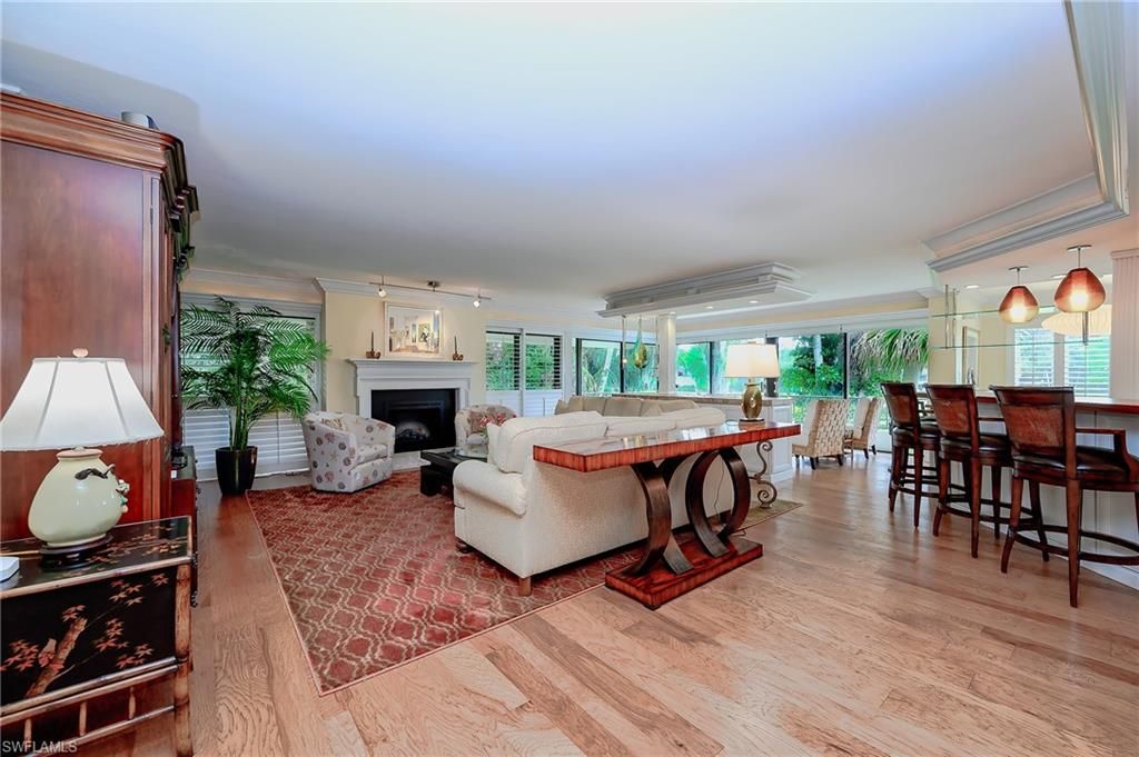 102 Wilderness DR 2114, Naples, FL 34105