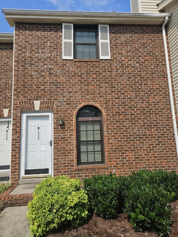 227 Wynbrook Ct, Nashville, TN 37221