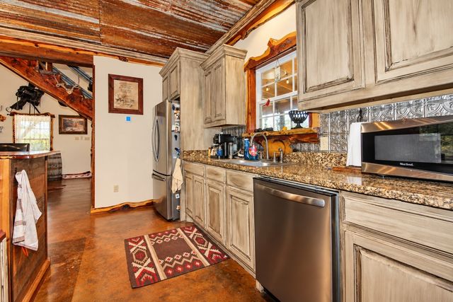 7245 County Road 4095, Kaufman, TX 75142