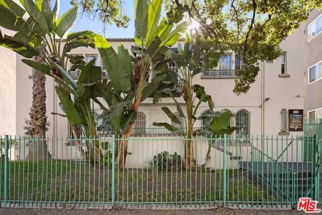 438 S Rampart Boulevard, Los Angeles, CA 90057