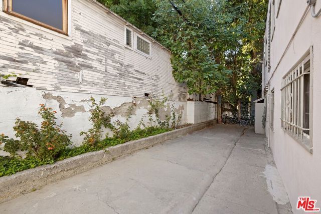 438 S Rampart Boulevard, Los Angeles, CA 90057
