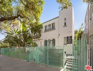 438 S Rampart Boulevard, Los Angeles, CA 90057