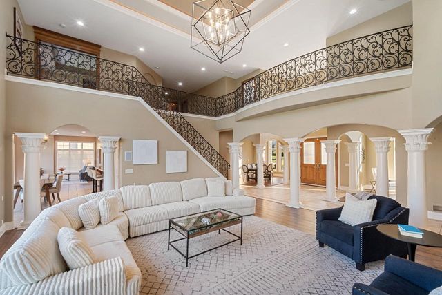 18290 Prairie Falcon LANE, Brookfield, WI 53045