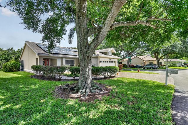 4200 Grove Park Lane, Boynton Beach, FL 33436